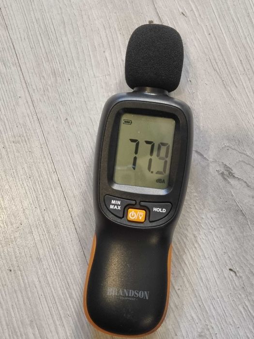 Aparat masura Brandson presiune sonora in decibeli decibelmetru