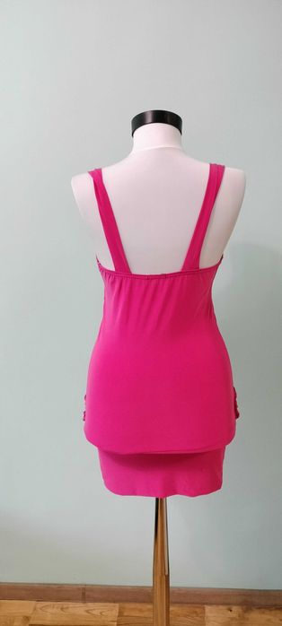 Секси парти цикламена къса рокля с гол гръб и отворено деколте