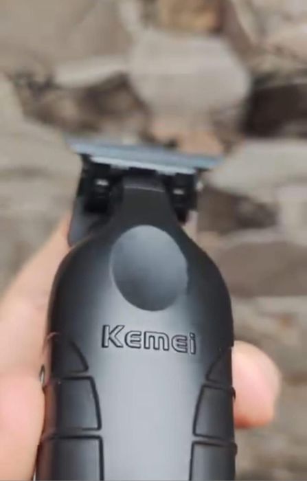Trimmer Kemei 2299 profesional 0 mm nou sigilat, cel mai bun preț!