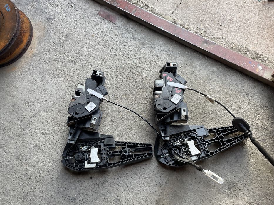 Broasca usa stanga / dreapta fata spate Ford Mondeo mk5 + maner usa