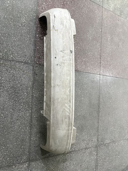 Продам задний бампер на камри 20