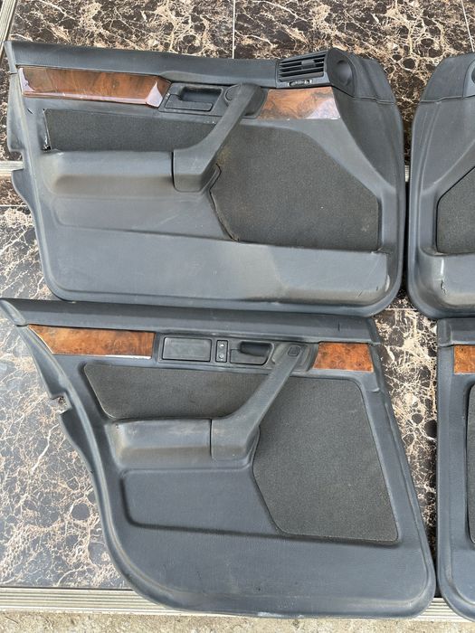 Дверные карты - обшивки BMW E34