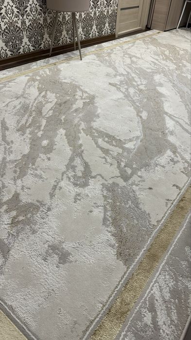 Продается ковер 2*5