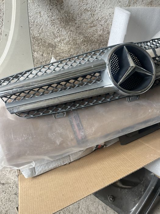 Mercedes Cls w219 05-09г Оем пр. Решетка