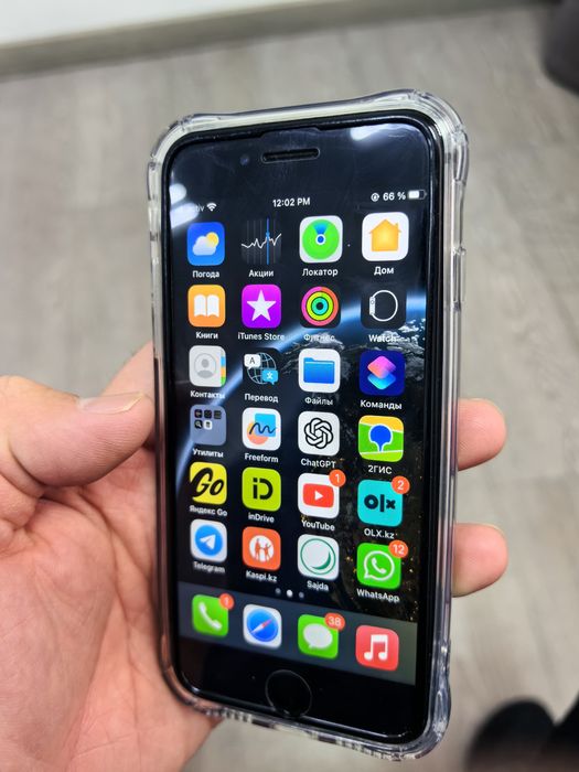 Продам iphone 8 64 гб