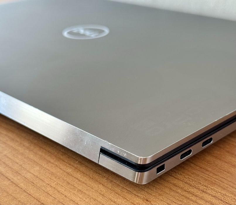 Dell Precision 5550 Premium I7 10750h / 16GB RAM / 512GB NVMe / Quadro 4GB / FHD +