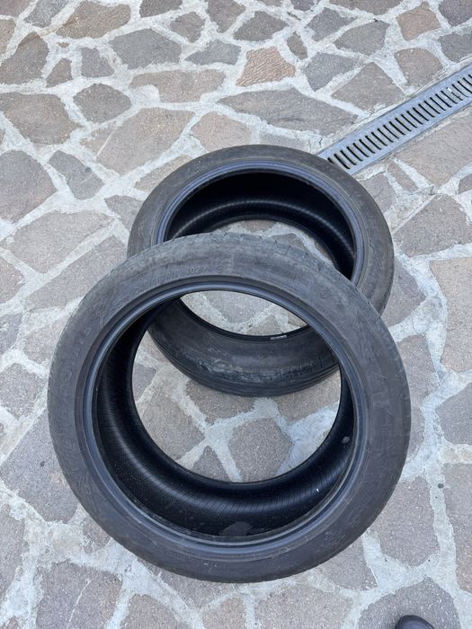 Vand 2 anvelope vara 245 45 19 R Maxxis