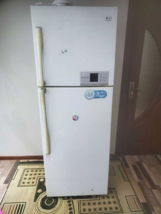 Продам холодильник LG