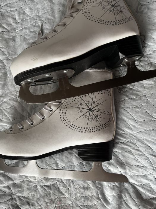 Коньки женские 38 размер