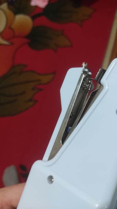 Mini tikuv , kichik olchamdagi matolarni tikish qurilmasi