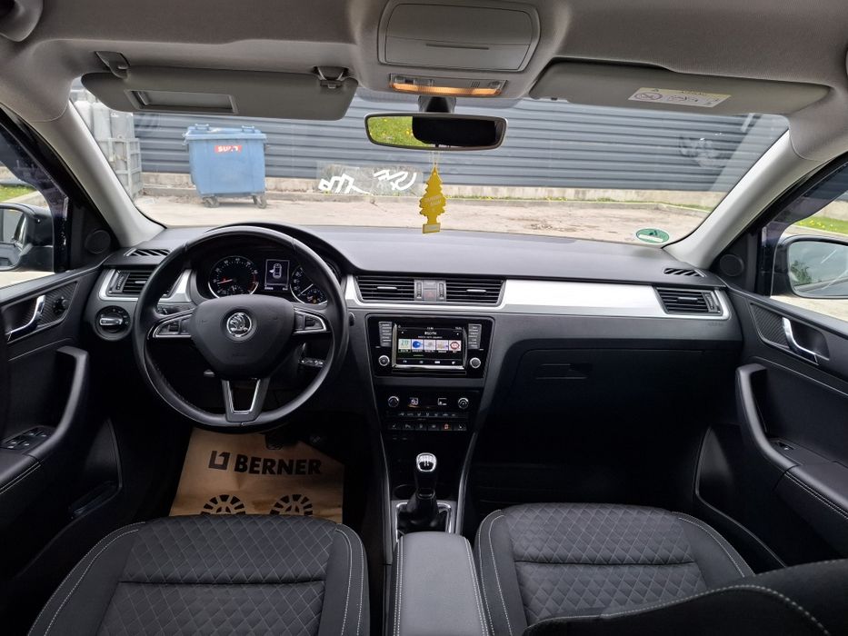Skoda Rapid 2017 / Navigatie/ Climă/ Xenon / Rar Facut