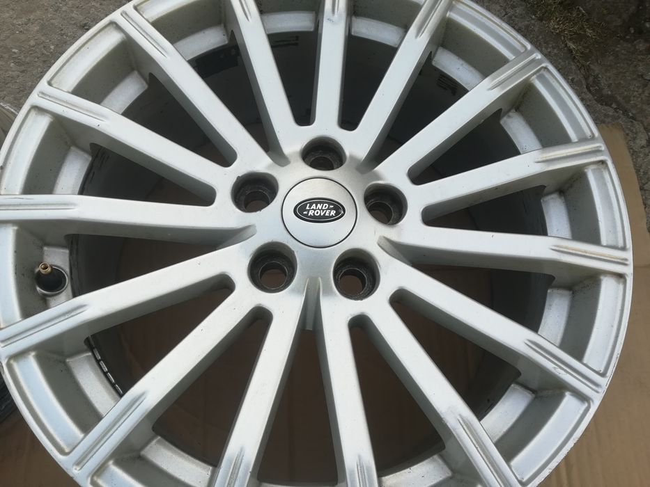 Топ състояние 19-5х120 9j ET53 LAND ROVER