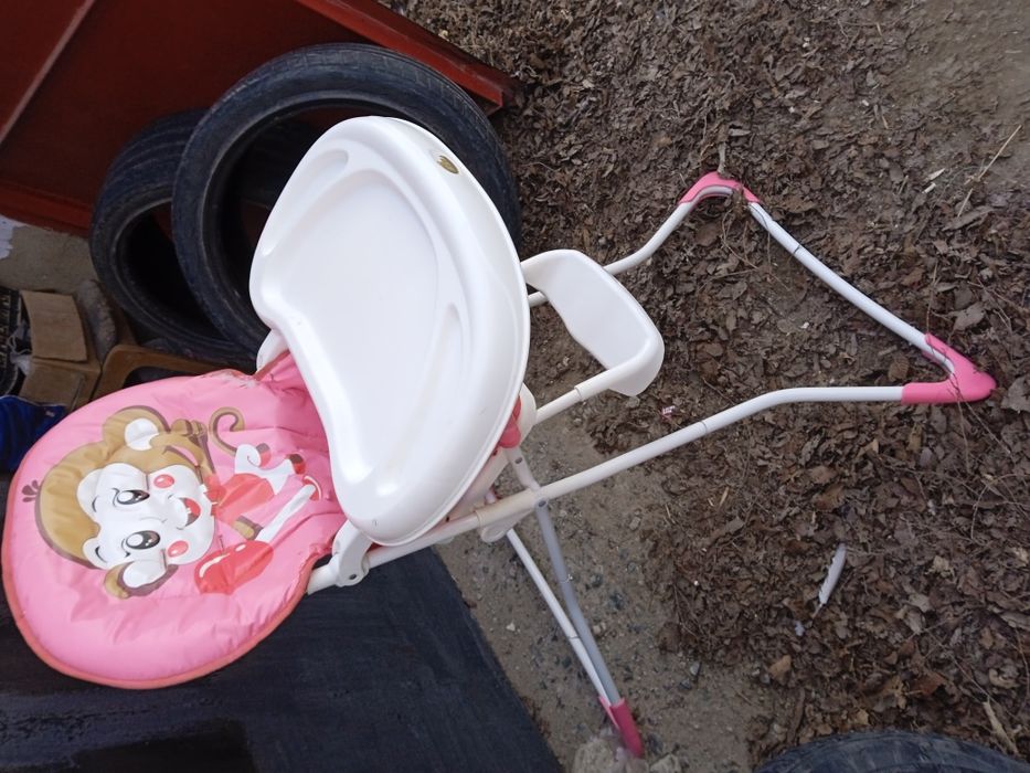 Стульчик для кормления ребенка