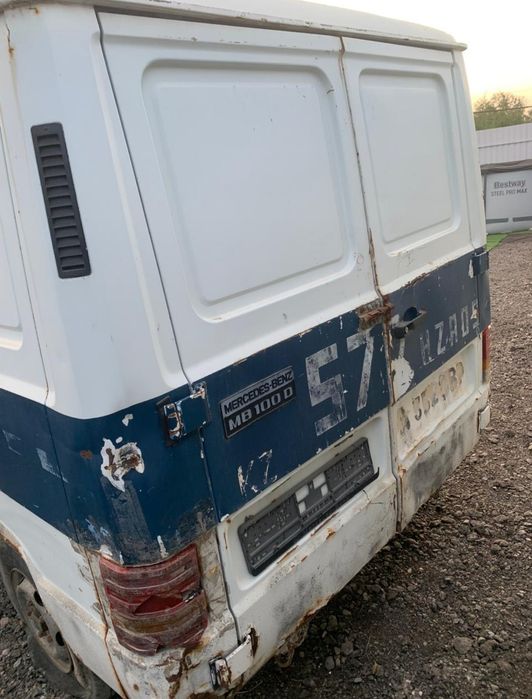 Мерседес 100D рефрежератор
