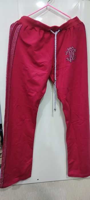 Женский спортивный костюм .250 тысяч