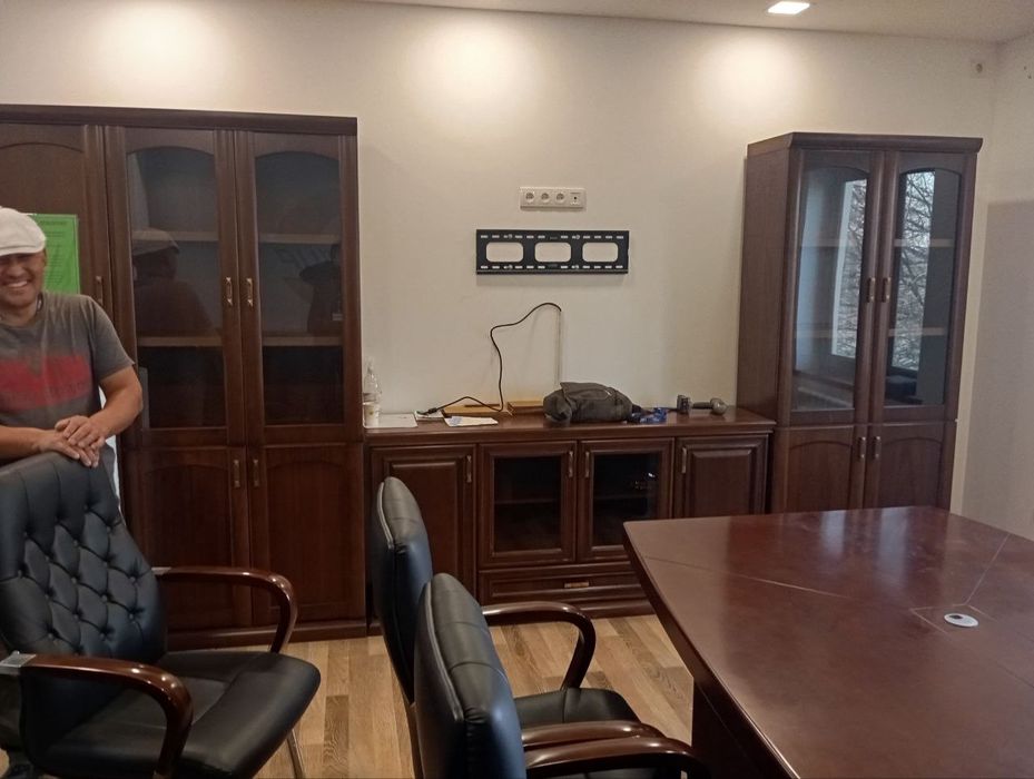 Перевозка квартир и офис.разборка и сборка мебель