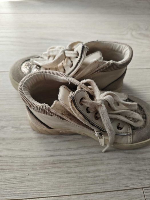 Bocanci fetita Zara 25 numar