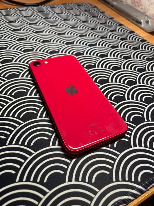 Iphone Se 2020 в хорошем состоянии