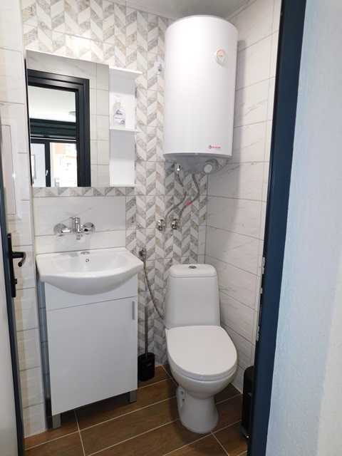 Дава се под наем Офис в Търговище, Център - 24 кв.м за 178.5 € - Снимка #2