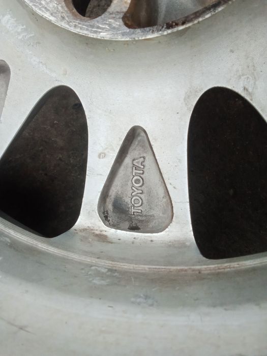Продам Диски Тойота 16