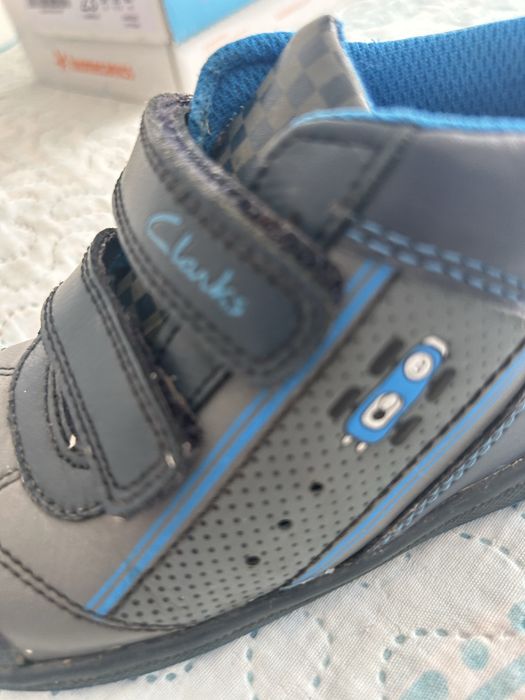 Бебешки обувки момчешки. Clarks, biomecanics, kickers, next, superga.