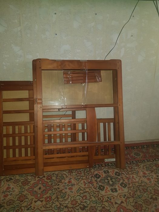 Продаётся детская кроватка