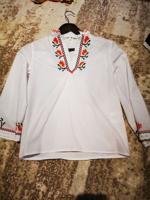 Народна носия за момиче