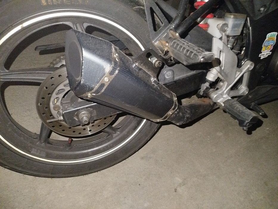 Toba sport motocicleta