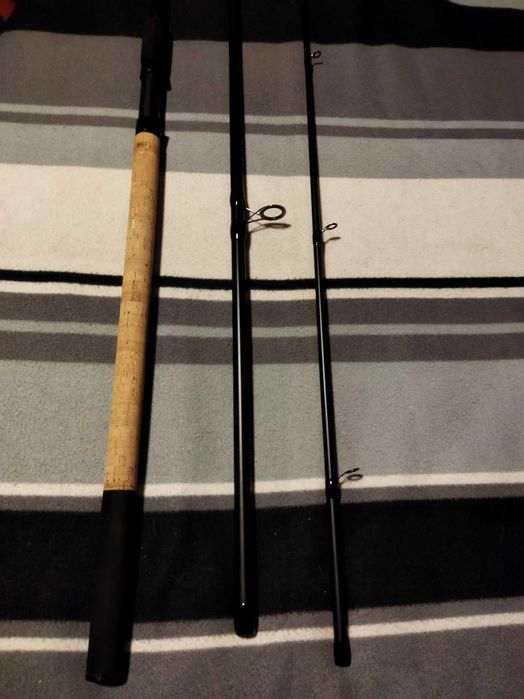 NEVIS CASTMASTER 390 cm-180 gr . NOU .