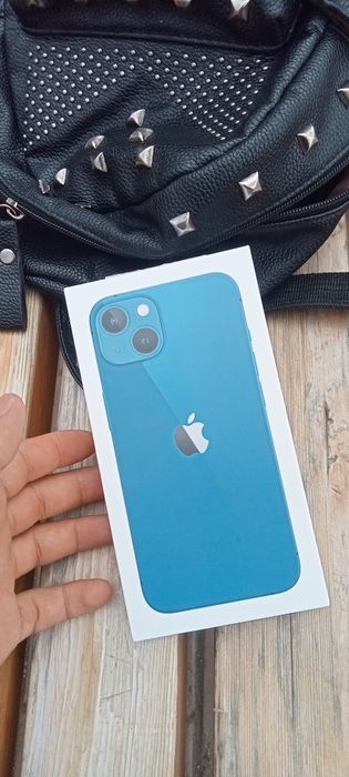 Айфон 13 сатылады