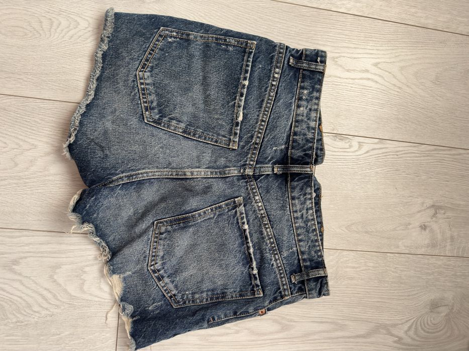 Къси дънкови панталони