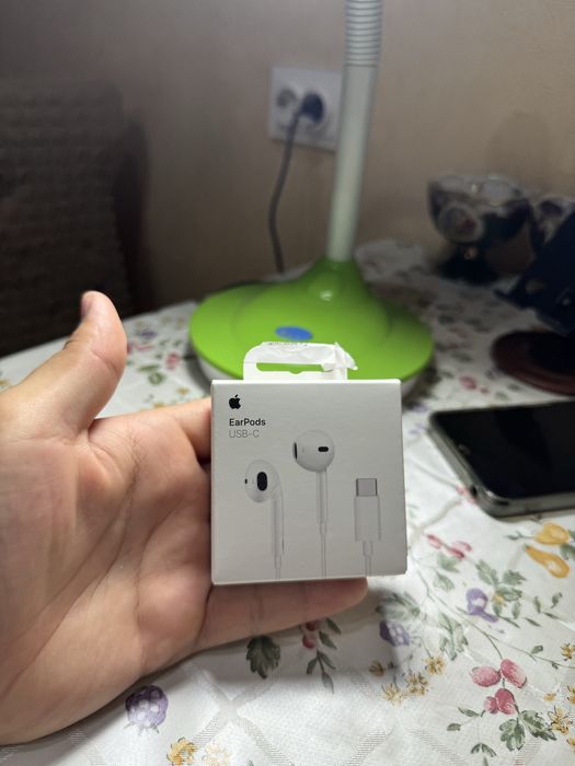 Оригинальный наушники от Apple