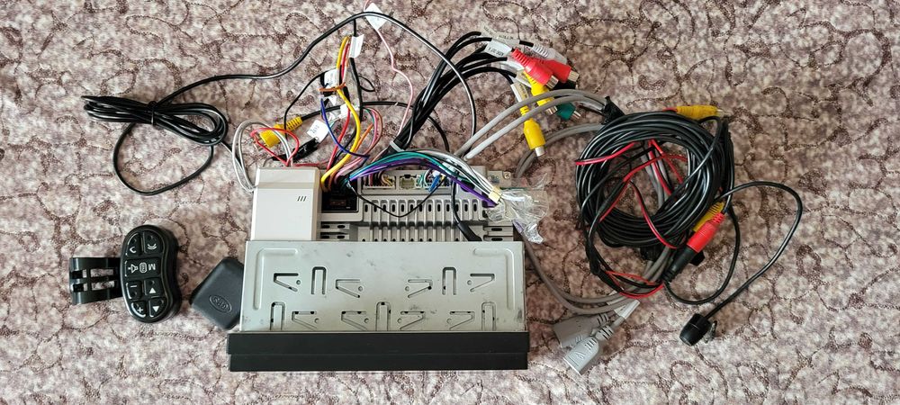 Продам автомагнитолу на Android