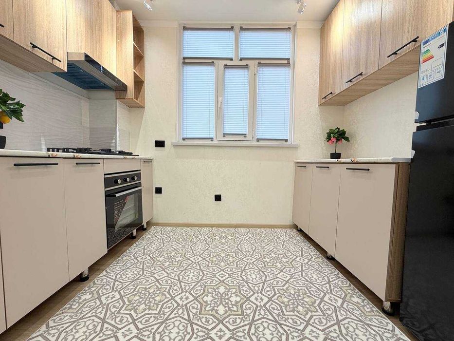 Кирпич 3 комнатная  Новый ремонт  Мебелью и Техникой УВД Чиланзар