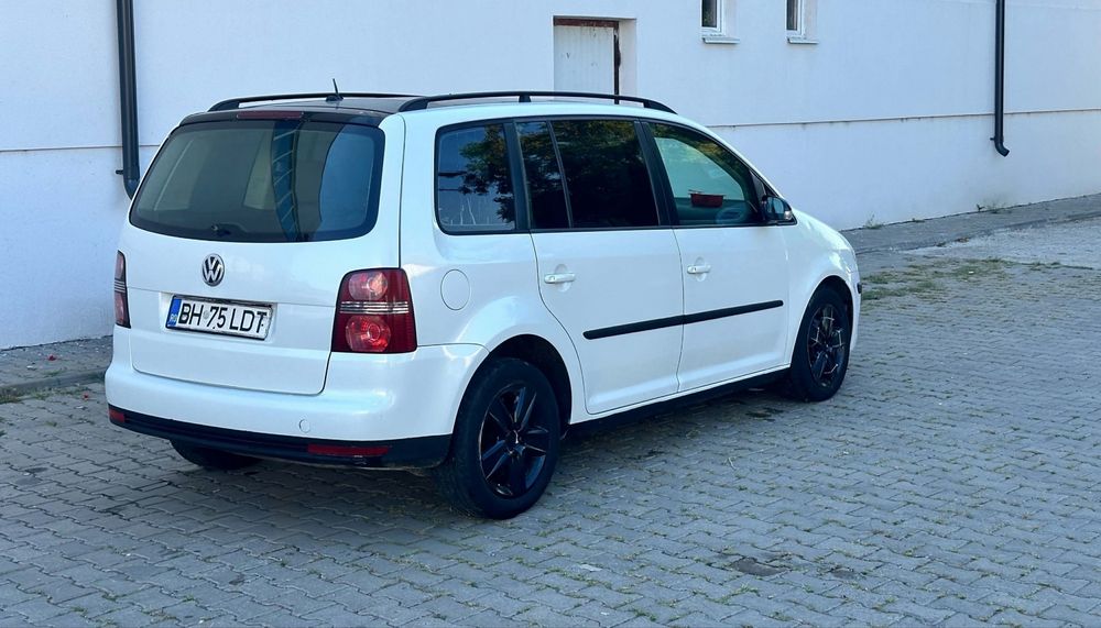 VOLKSWAGEN Touran 0 — imagine 2