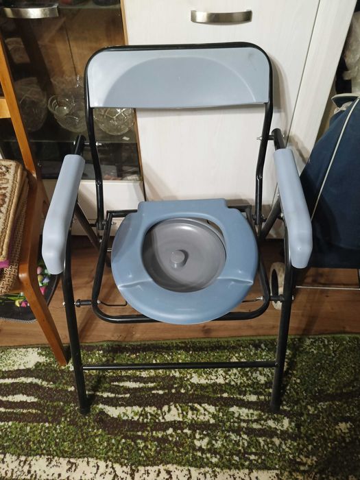 Санитарный стул - туалет