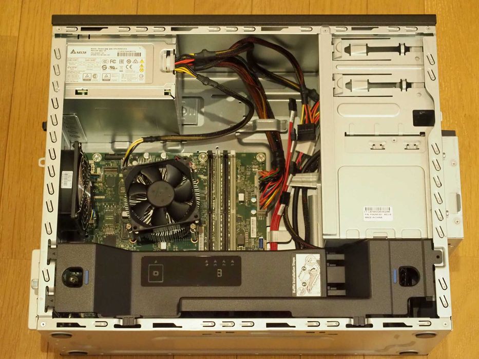 HPE ProLiant ML30 Gen10 Server Xeon E-2234 3.6 GHz 4 Cores 8 Threads 16GB Ddr4 ECC 1TB HDD 4 X Slot 2,5"/ 3,5" Hdd/ SSD + 2 X Caddy