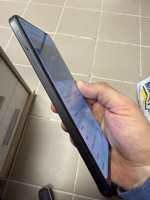 Oppo A78 8+4/256gb - отличен