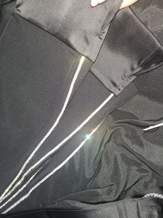 Costum negru Foggi cu curea!