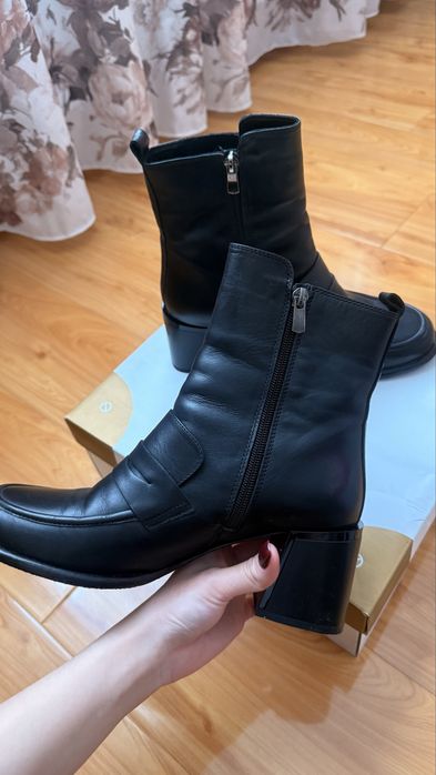 Сапоги с каблуком