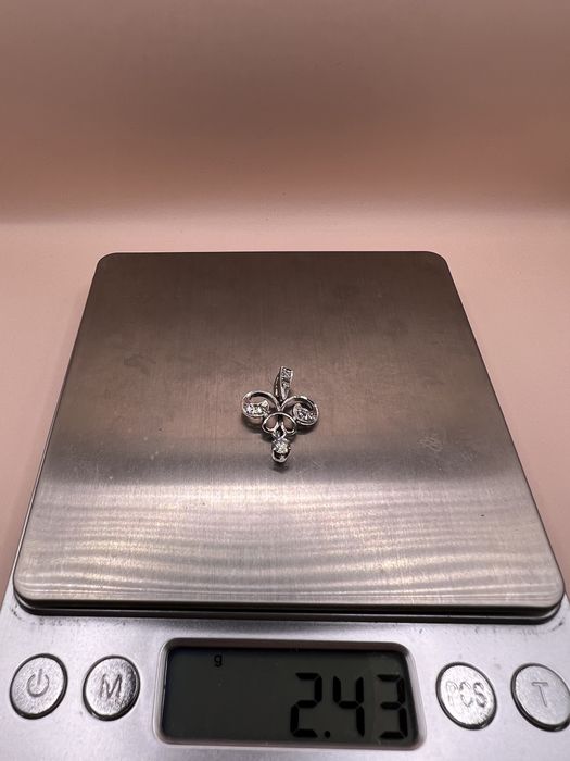 Продам золотую подвеску - кулон.