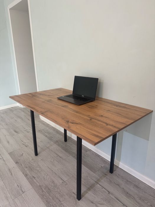 Стол, компьютерный стол , кухонный стол