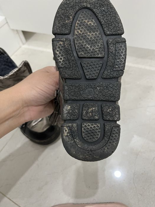 Ботинки зимние на девочку и одежда