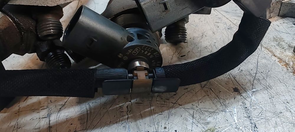 Injector Seat Alhambra vw Sharan 7n 2.0tdi CFF 350lei.buc