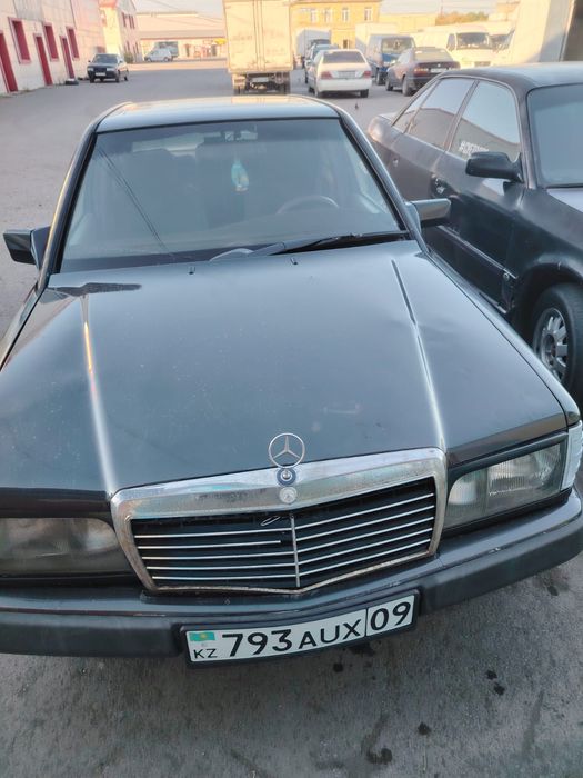 Продам срочно машину