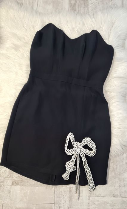 Rochie neagră scurtă cu fontă din pietre BBY MĂRIMEA 38