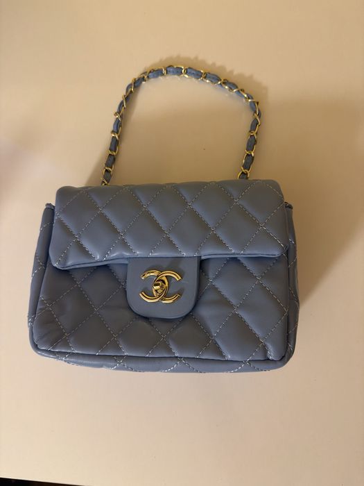 Дамска чанта Chanel Mini Classic в бежов и светло син цвят