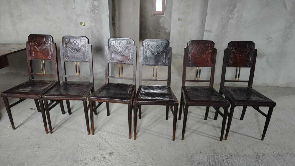 set mobila veche (vintage)-masa si 6 scaune-1000 euro