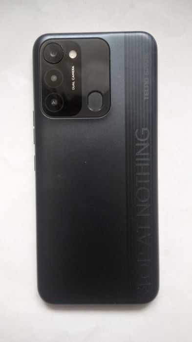 Телефон TECNO Spark 8c 64Gb