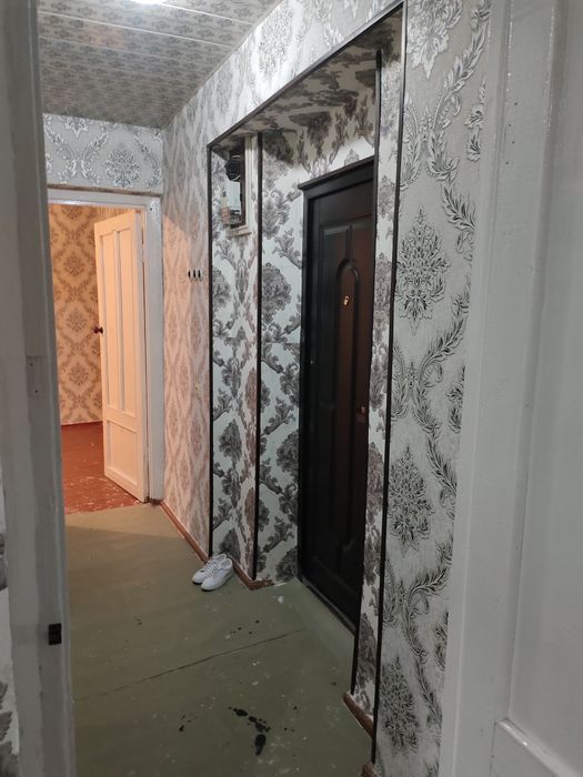 Uchquduqdan uy sotiladi